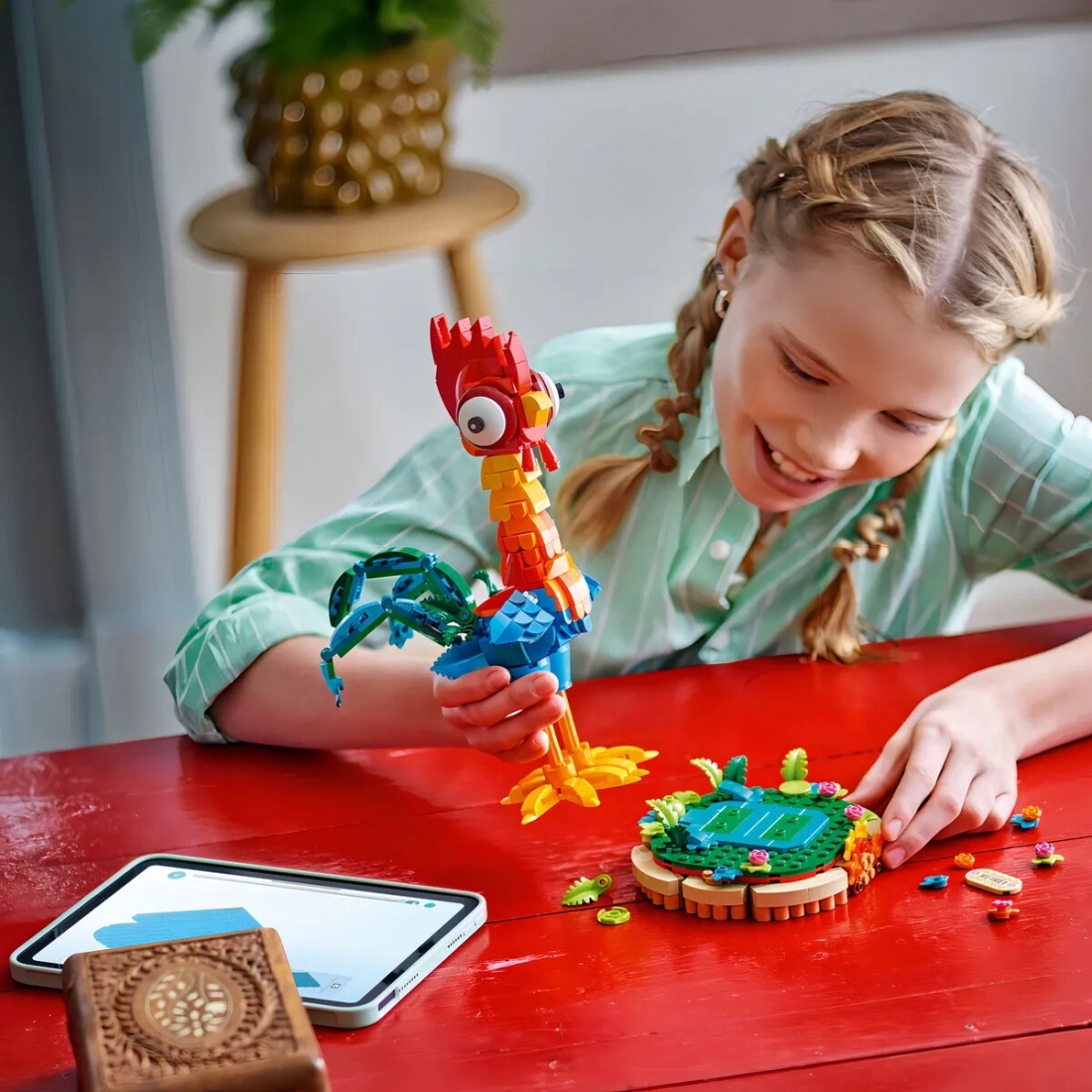 LEGO - Disney Moana 2 Heihei Buildable Animal Model Kit 43272